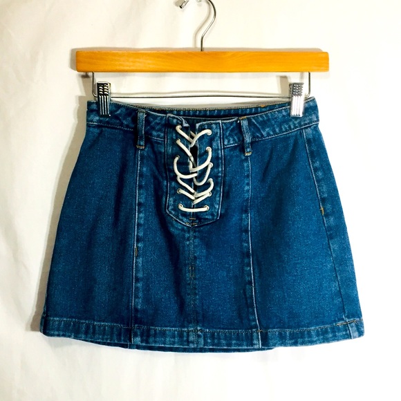Kendall & Kylie Women’s Size 24 Lace Up Front Blue Denim Jean Mini A-Line Skirt - Picture 2 of 5